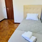 Apartamento Amplo Com 4 Quartos Na Zona Universitaria