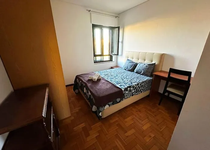 Apartamento Amplo Com 4 Quartos Na Zona Universitaria
