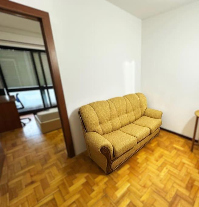 Amplo Com 4 Quartos Na Zona Universitaria Apartamento