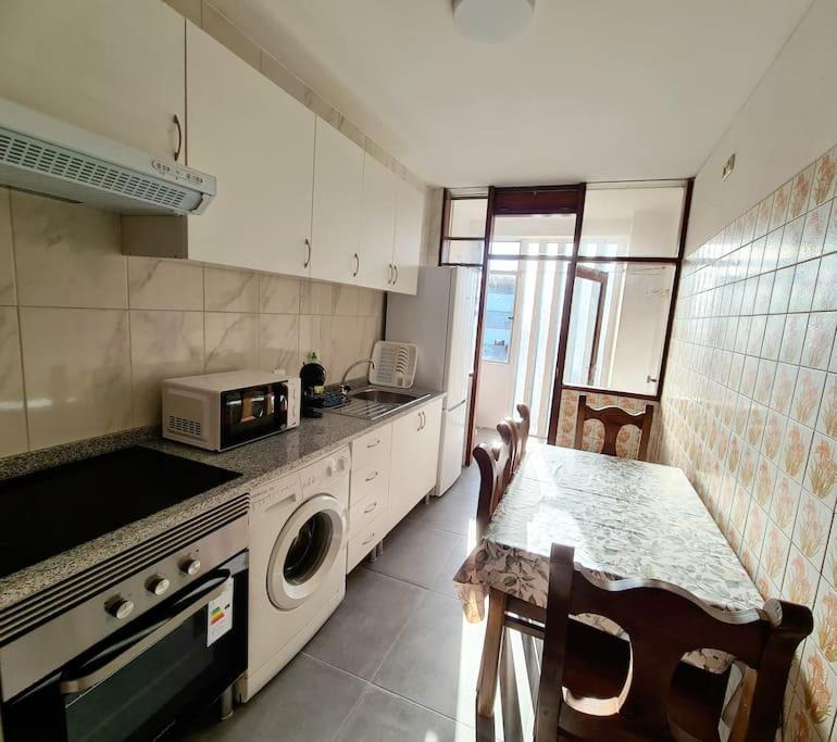Amplo Com 4 Quartos Na Zona Universitaria Apartamento