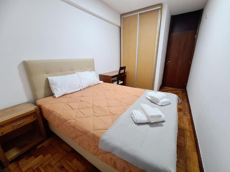 Apartamento Amplo Com 4 Quartos Na Zona Universitaria