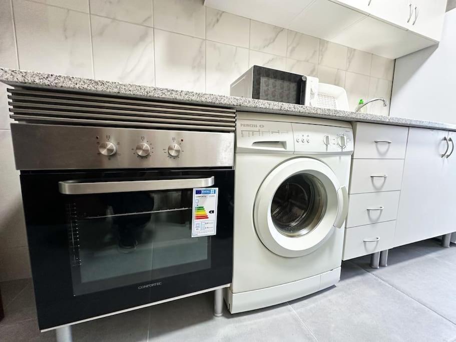 Amplo Com 4 Quartos Na Zona Universitaria Apartamento