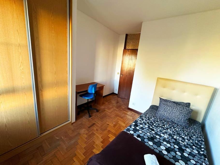 Apartamento Amplo Com 4 Quartos Na Zona Universitaria